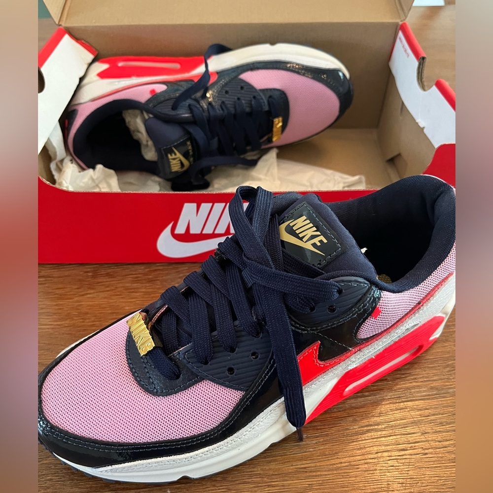 Nike “Cuban Link” Air Max 90 Sneakers